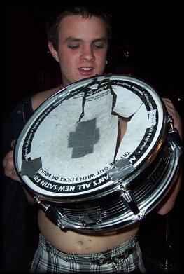 Jon bwoke his snawe dwum